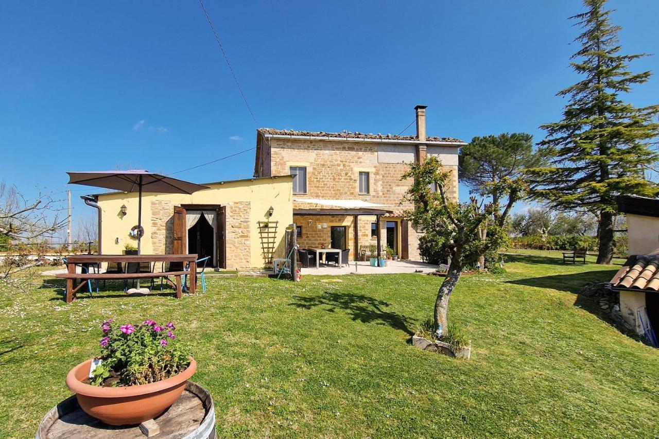 Villa Pilotti Country House Penna San Giovanni Eksteriør bilde