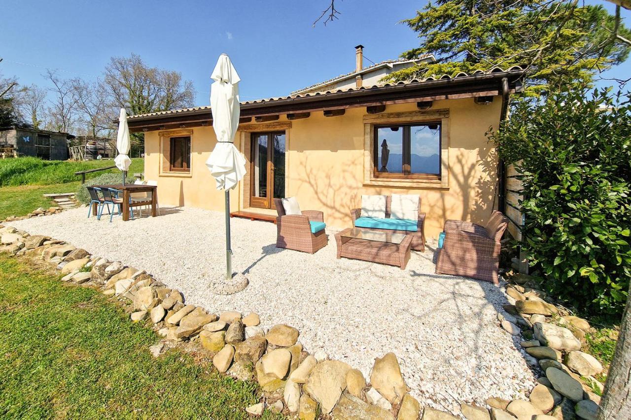 Villa Pilotti Country House Penna San Giovanni Eksteriør bilde