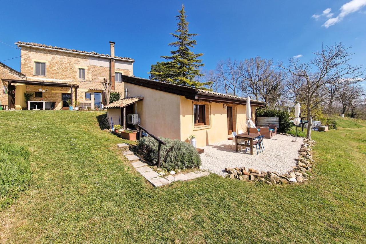 Villa Pilotti Country House Penna San Giovanni Eksteriør bilde
