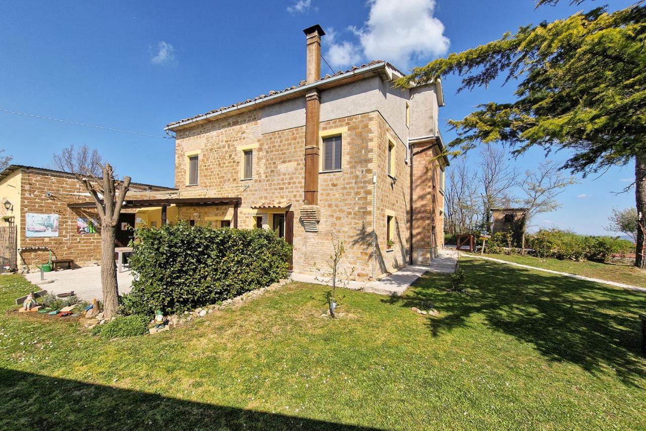 Villa Pilotti Country House Penna San Giovanni Eksteriør bilde